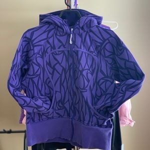 Older style lulu zip up hoodie